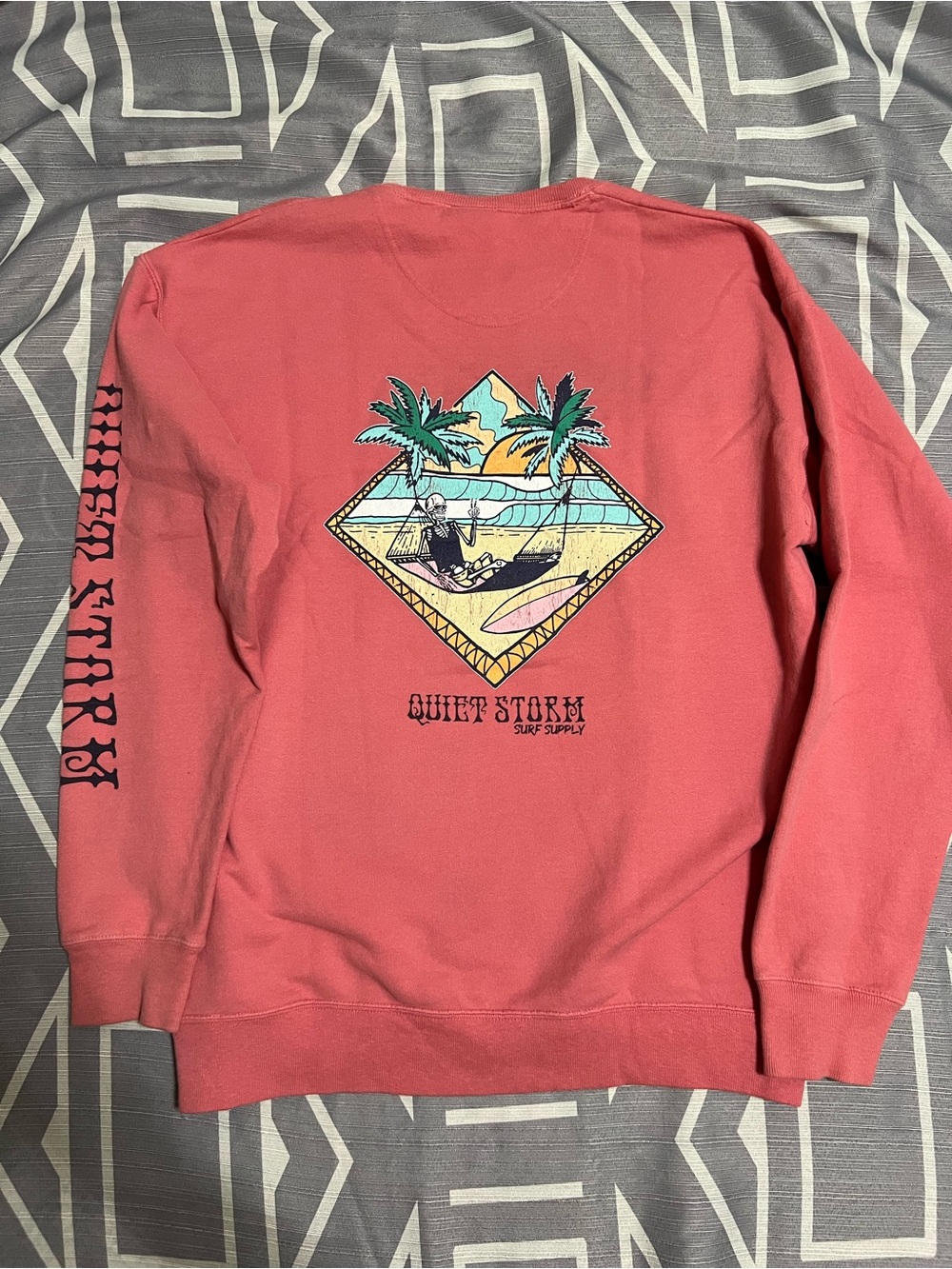 Quiet Storm Surf Supply Sz M Crewneck Sweatshirt Skeleton Beach Graphic Surf